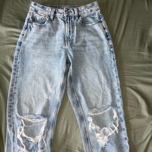 American eagle mom jeans